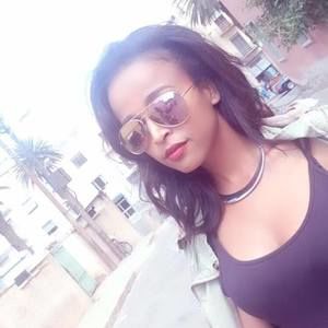 Meet your Posher, Tita